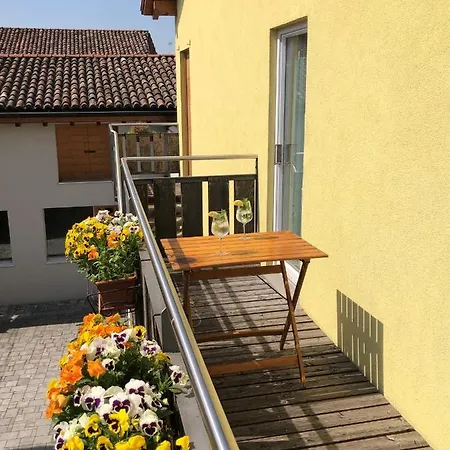 Incantevole Con Parcheggio Privato Apartamento
